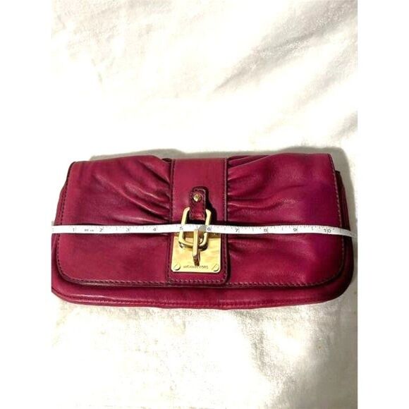 Michael Kors  Leather Clutch Gold Hardware Women's Bag - Picture 12 of 12